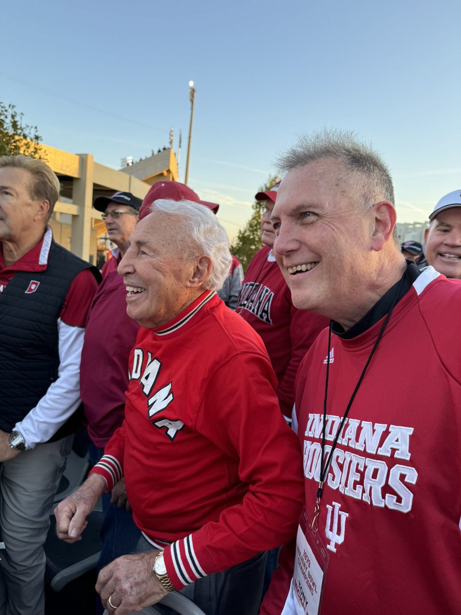 MichalekMedia's tweet photo. @IUBarstool https://t.co/tXWGeDWnpQ