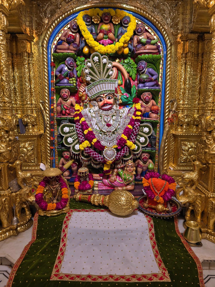 vaidic_1's tweet photo. Darshan 
Hello Devotees  
Jai Shri swaminarayanv
Shri kashtbhanjandev hanumanji Maharaj Salangpur dham. https://t.co/HtrtxQ3S8P