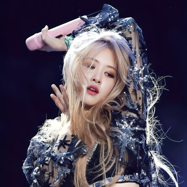 ROSÉ becomes the first K-pop soloist to hold the title of the world’s #1 digital artist for two consecutive weeks.