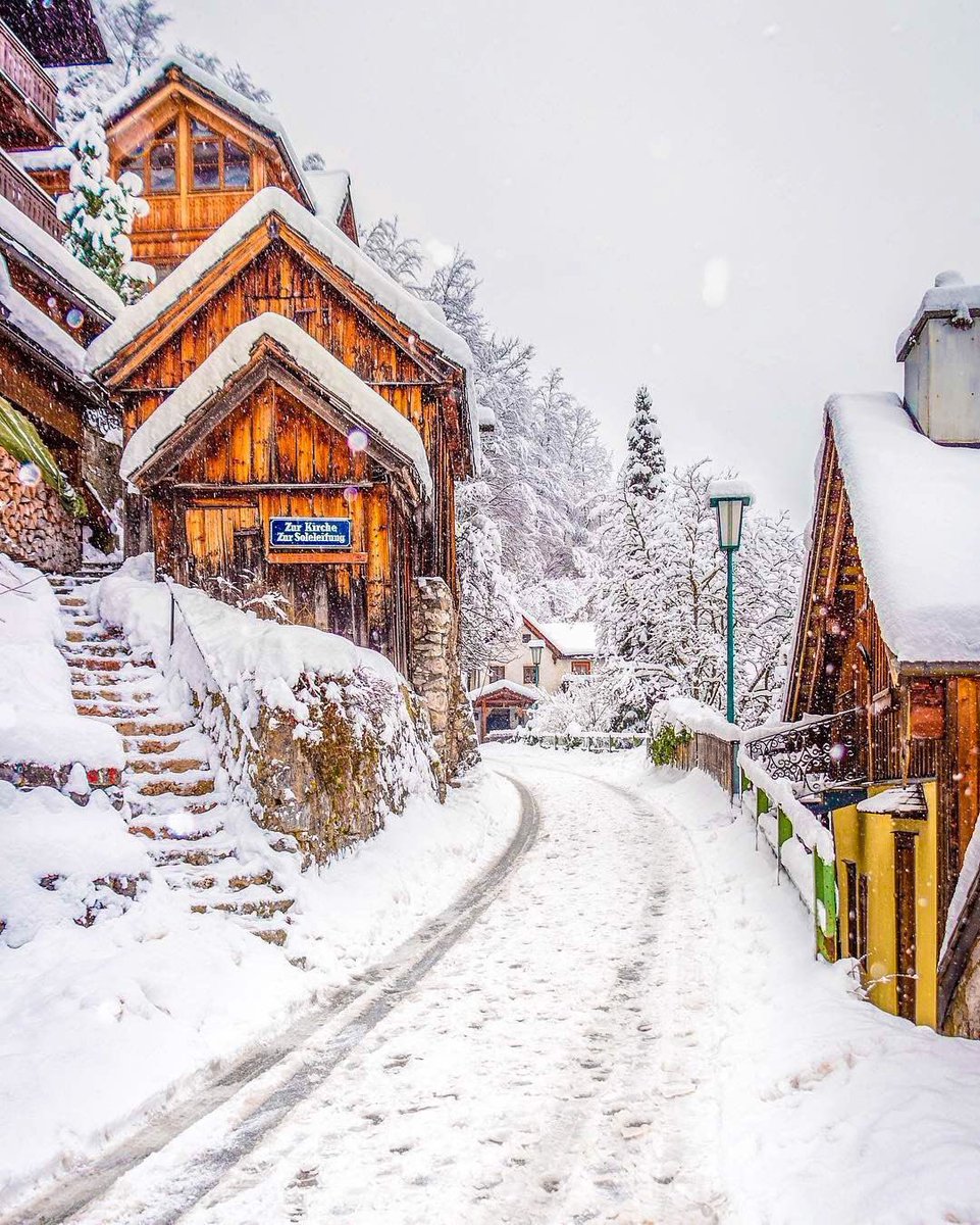 Good Morning 
Have a Nice Day ⛄️🌷❄️

(Austria,📷Pinterest)