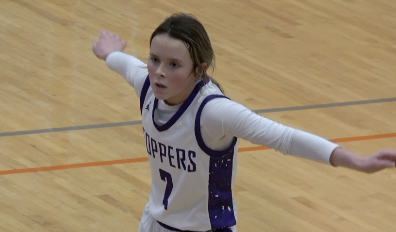 Channel1450com's tweet photo. Mt Pulaski built up a lead in the second quarter on their way to a win over Sangamon Valley at the Riverton Christmas Classic on Monday -
https://t.co/UNXC3VJP58 https://t.co/oCLPzKP3zG