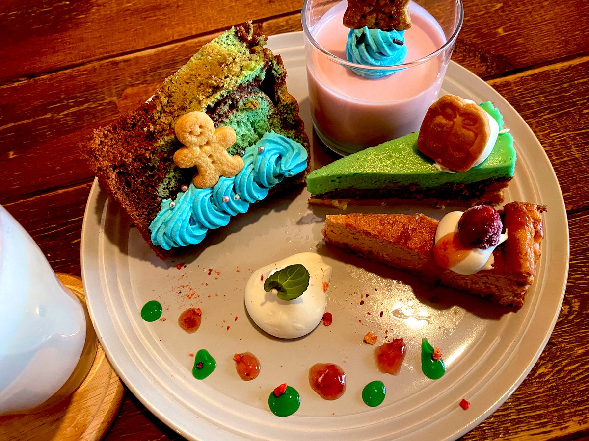 Tadanoshaka's tweet photo. Cafe1001(いちまるまるいち)
@cafe1001_kyoto 

私はこの店の味と空間が大好きだ🎵
ここでは『私』の本当を出すことができる。
チョコミントを愛して本当に良かった🍫🌱
#ただの社会人が
#チョコミント
#Cafe1001 https://t.co/VgI82zJYku