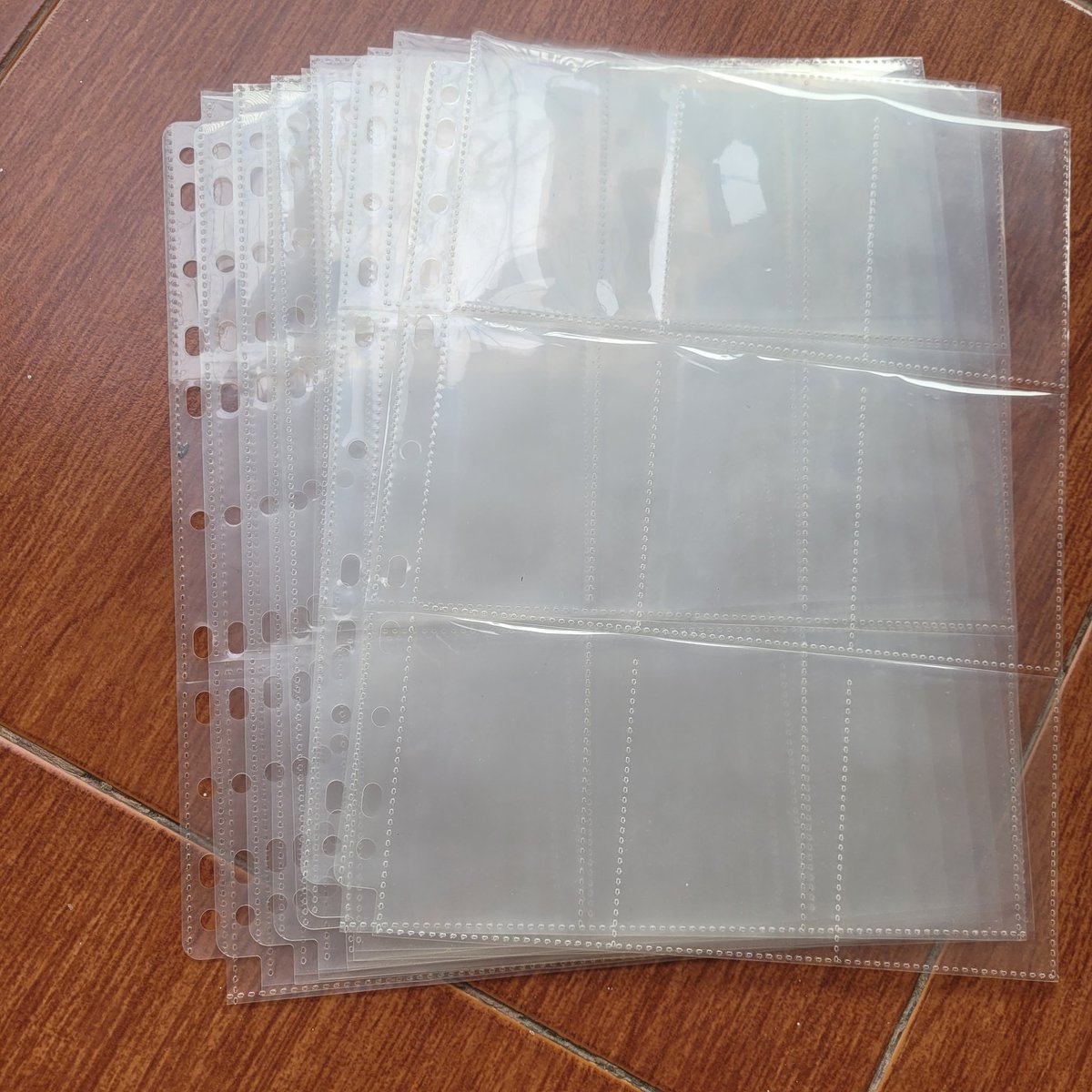 mootsss ada yang maw kah sleeve 9p??? akk mau ngosogin kamarr mau aq kasih harga 10k dpt 8 slevee 9p