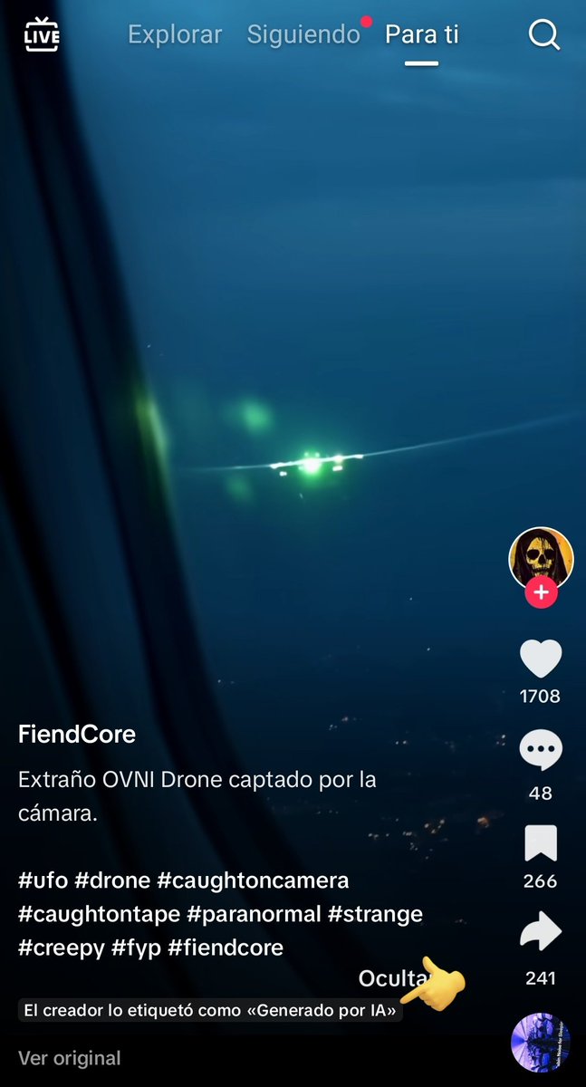 MisterioDescono's tweet photo. ¿OVNI captado por United Airlines? video compartido como real. Cuando las cosas no son, no hay para que forzarlas, en este caso es un video creado con IA por un usuario de Tiktok dedicado a hacer videos con IA. 

Fuente https://t.co/MFTWgR6utq

#ufo #ovni #uap https://t.co/xiUBrDZ1np