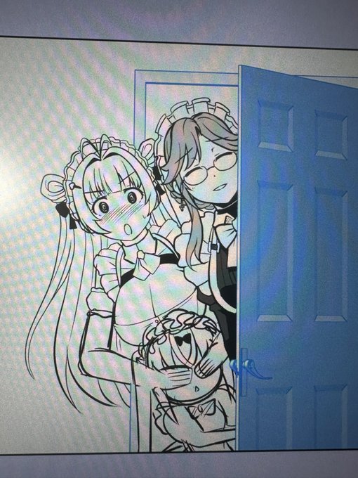 1コマにのせる人数が多いって…
(あと3人描く) 