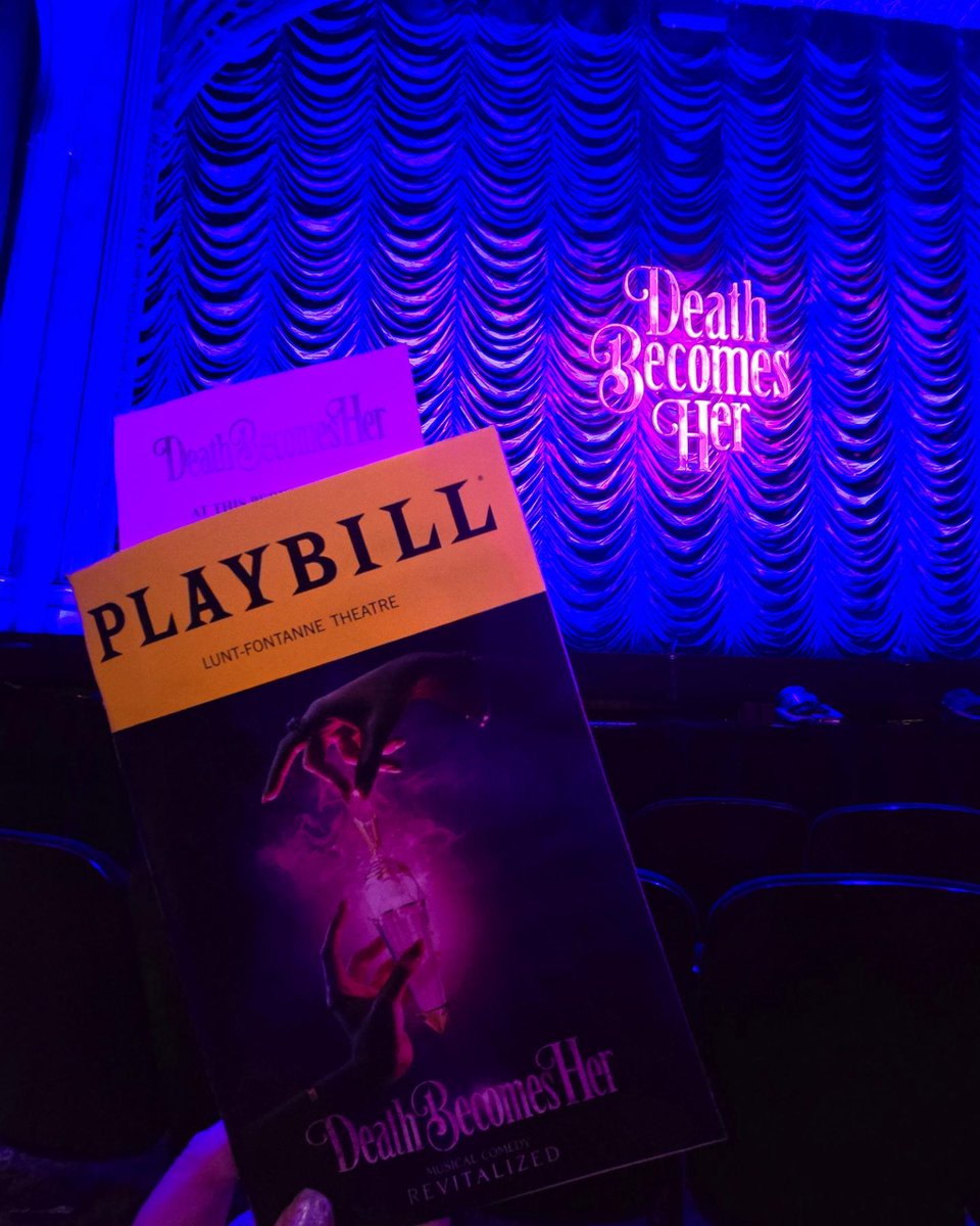 celtus's tweet image. Well that was an unexcepted night out.  I had no idea what to except or how they were going to portray this on stage.  Oh my gosh it was executed perfectly.  Amazing cast, fun production and the sharp humour hilarious @DeathBecomesBwy #DeathBecomesHer #NYC #TheatreLife