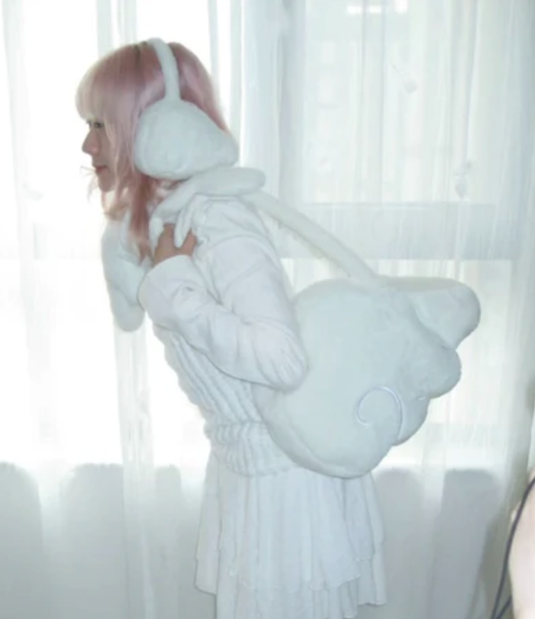 myorangの羽モチーフアイテム、天使すぎる！ マフラー、イヤーマフまで