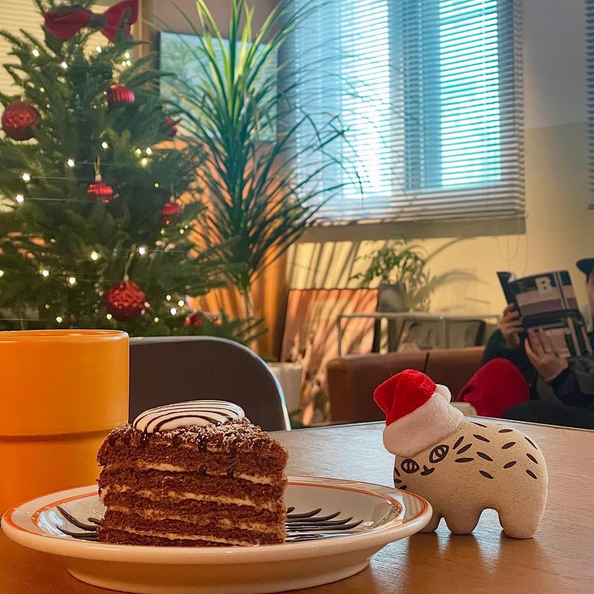 올해가 벌써 며칠 안남았네요.
메리 크리스마스에요🩷🩷🎄🎄🎄🎄🎄
집사님들 냐옹이들 모두 행복한 연말 보내세요

포옹이는 곧 예약구매창 오픈하고 공지 올릴게요. 아마 구정이후 배송시작하게 될것 같아요😺