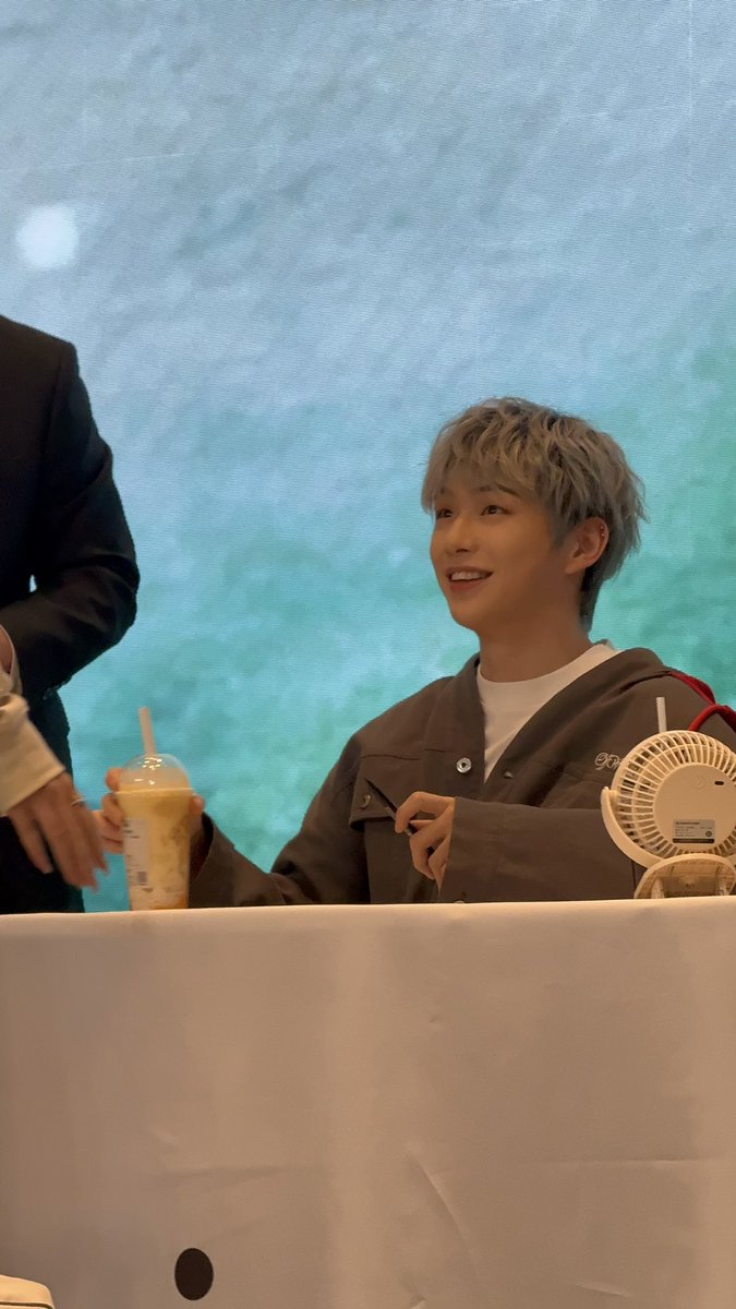 lovedanielnim tweet media