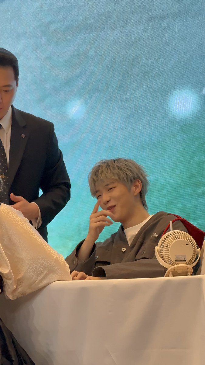 lovedanielnim tweet media