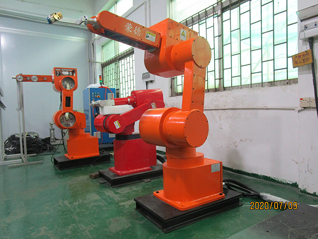 rongde_robot1's tweet image. Transform your manufacturing process with painting robots! 🚀 Experience unmatched precision, efficiency, and safety, while reducing costs. Discover more about this game-changing technology here:  bit.ly/3YZwb7E #paintingrobot