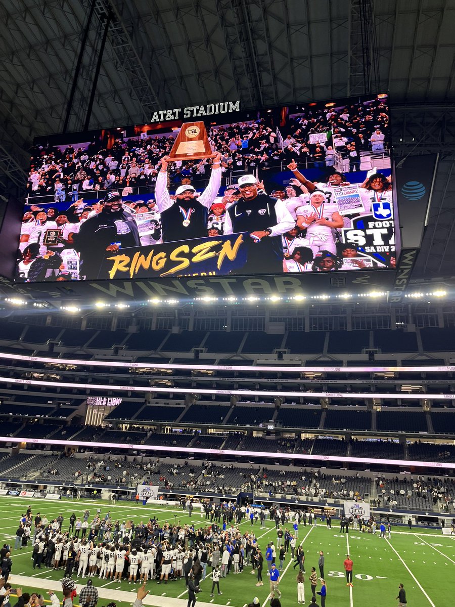 CoachMFernandez's tweet image. Congrats bro!!!! They’ll never know the work you put in on a daily basis or behind the scenes, but the love and effort you put in to everything you do, it was only a matter of time so we salute you bro!!! 🫡💯✊🏿 #famfirst