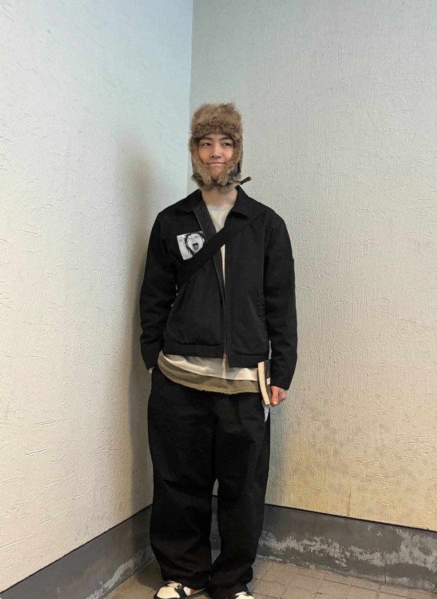 지금 그러고 나가면 얼어..🥶
(오늘 아닌것 같지만)