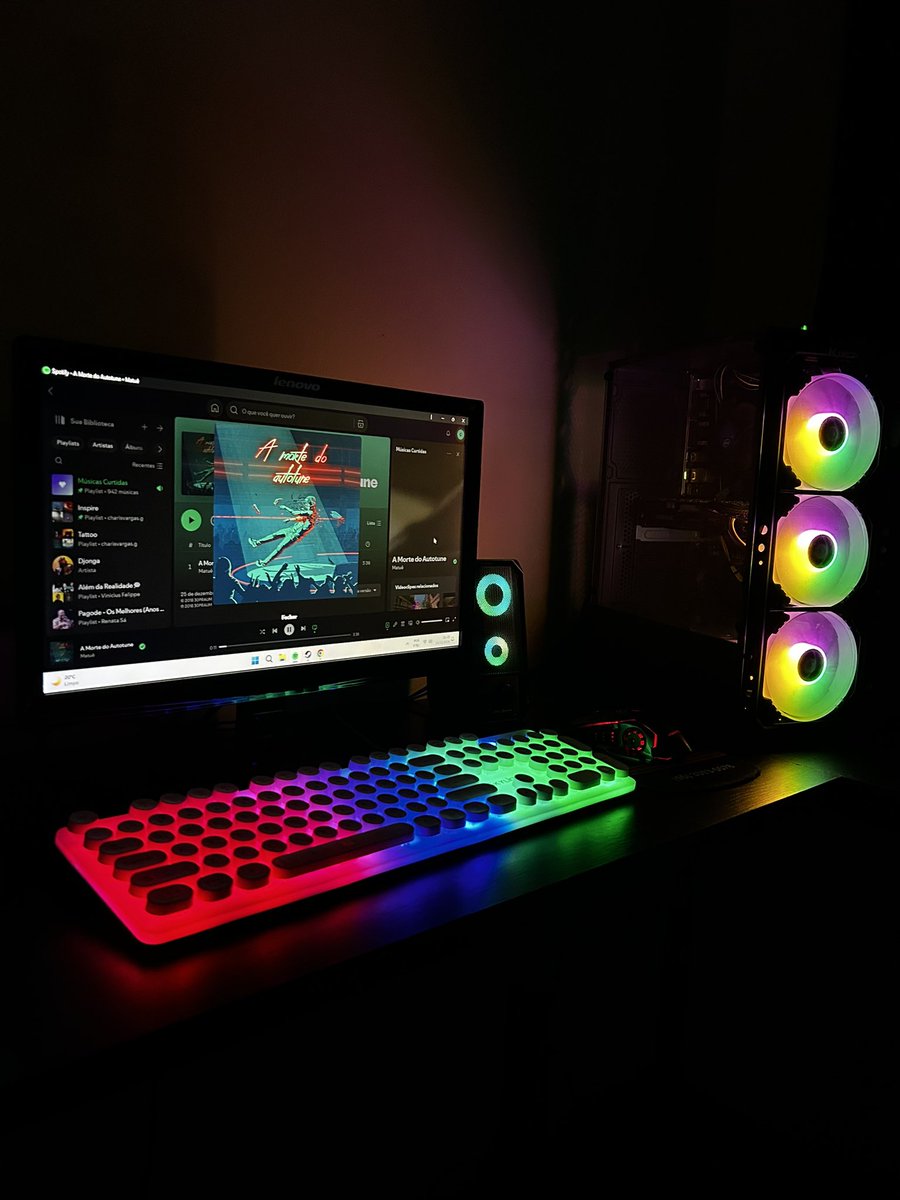 chaarizard's tweet image. Se um dia fui triste não lembro