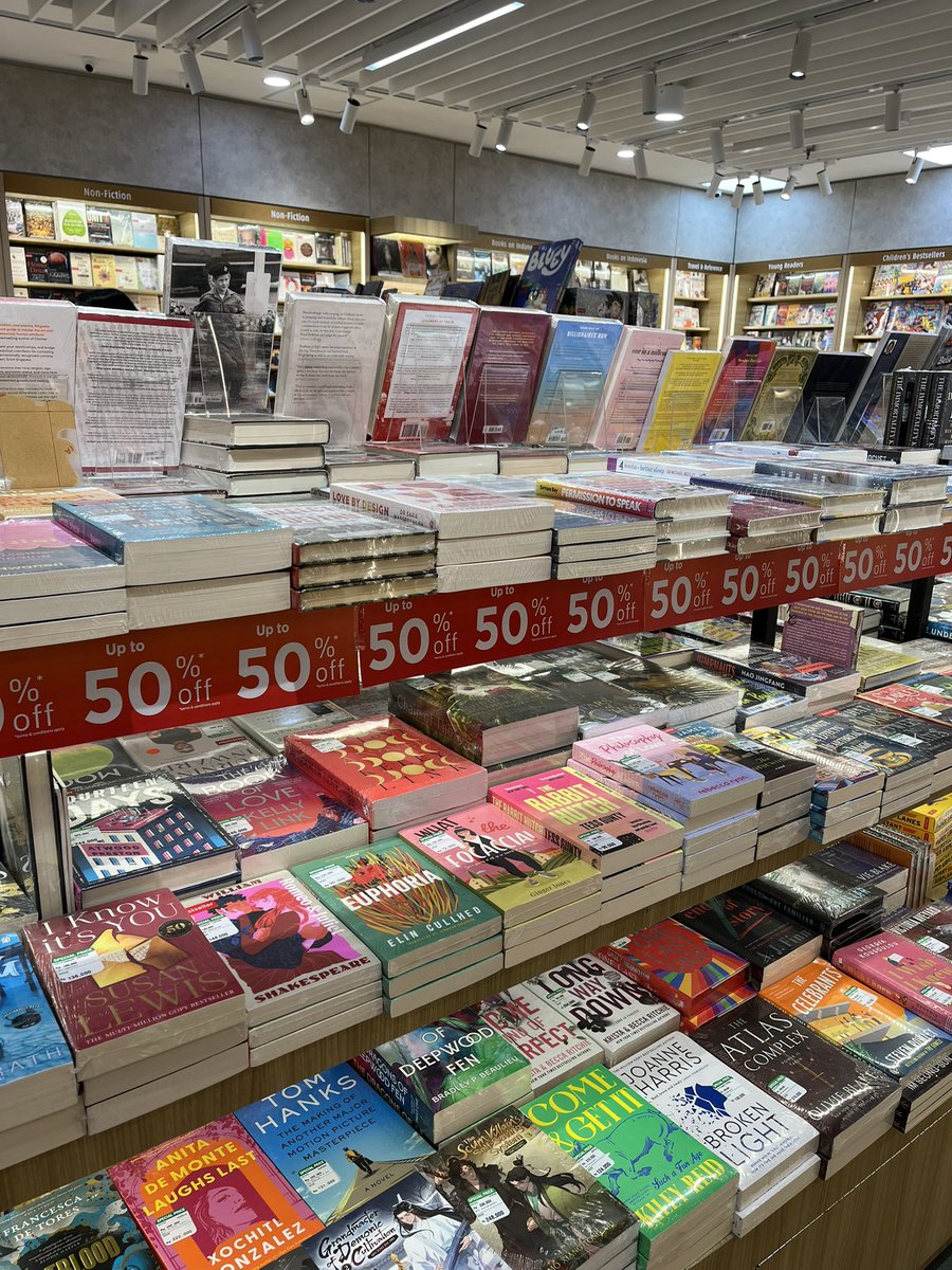 booksyapper's tweet photo. Good morning. ☀️ https://t.co/ZOSsOzb1h1