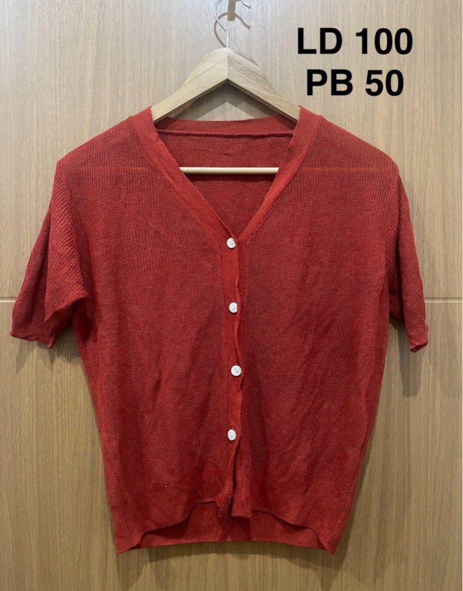 by3187's tweet photo. Serba 15K satuan atau bundle 50K dapet 4 baju.
Pengiriman Serpong, bisa kirim hari ini.
Boleh via oren juga, no admin 😘
Yuk bantu abisin atasan gemoy aku guys!

Part 1 https://t.co/hHg32gnyOO