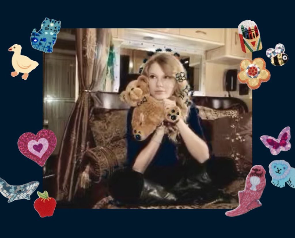 bugletbear's tweet image. 𝙣𝙤𝙬 𝙥𝙡𝙖𝙮𝙞𝙣𝙜:
                  (Robin - Taylor Swift)
                   1:03 ──⚬──── 3:08
                    ⇆   ◃◃   ıı   ▹▹   ↻