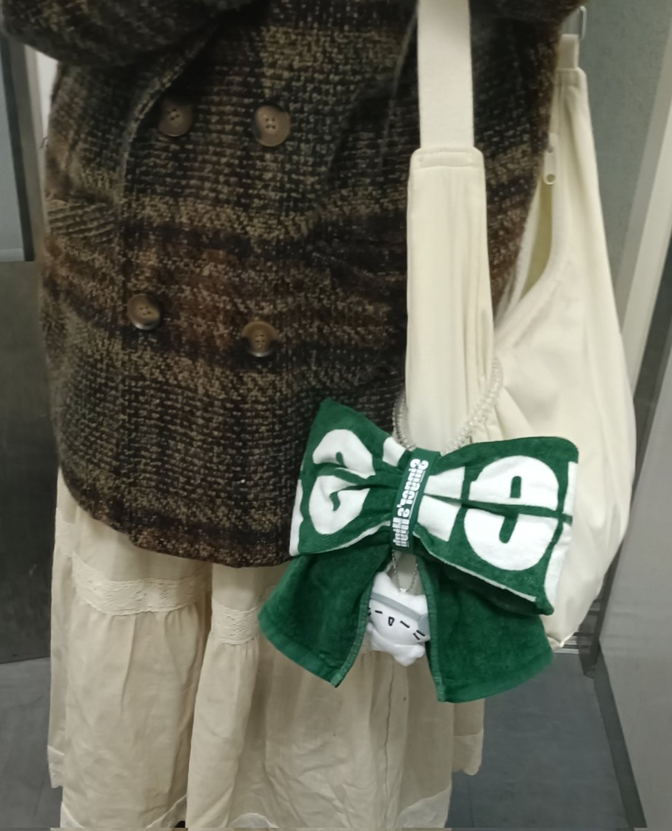 _0_o_l's tweet photo. ラババンタオルリボンをいい感じにしたらバックにつけれてめちゃかわいい https://t.co/khwsBVcdsX