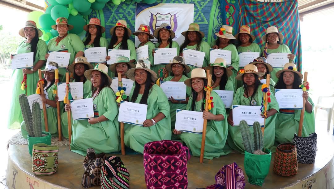 Presentación de La Guardia Indígena "Protectoras de WOUMAIN" en el municipio del Barrancas Guajira "RESGUARDO INDIGENA DE TAMAQUITO II"
Es un gusto para nosotros como proceso heredero de las grandes resistencias contra la minería. #ColccoNoVa