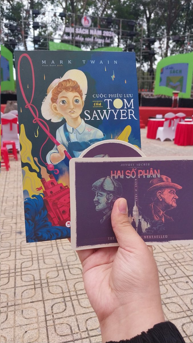 Hanku_sama's tweet image. Đi công viên Biên Hùng chỉ vì.... mua sách 🤣🤣🤣🤣🤣
#hanku_sama #reading #docsach