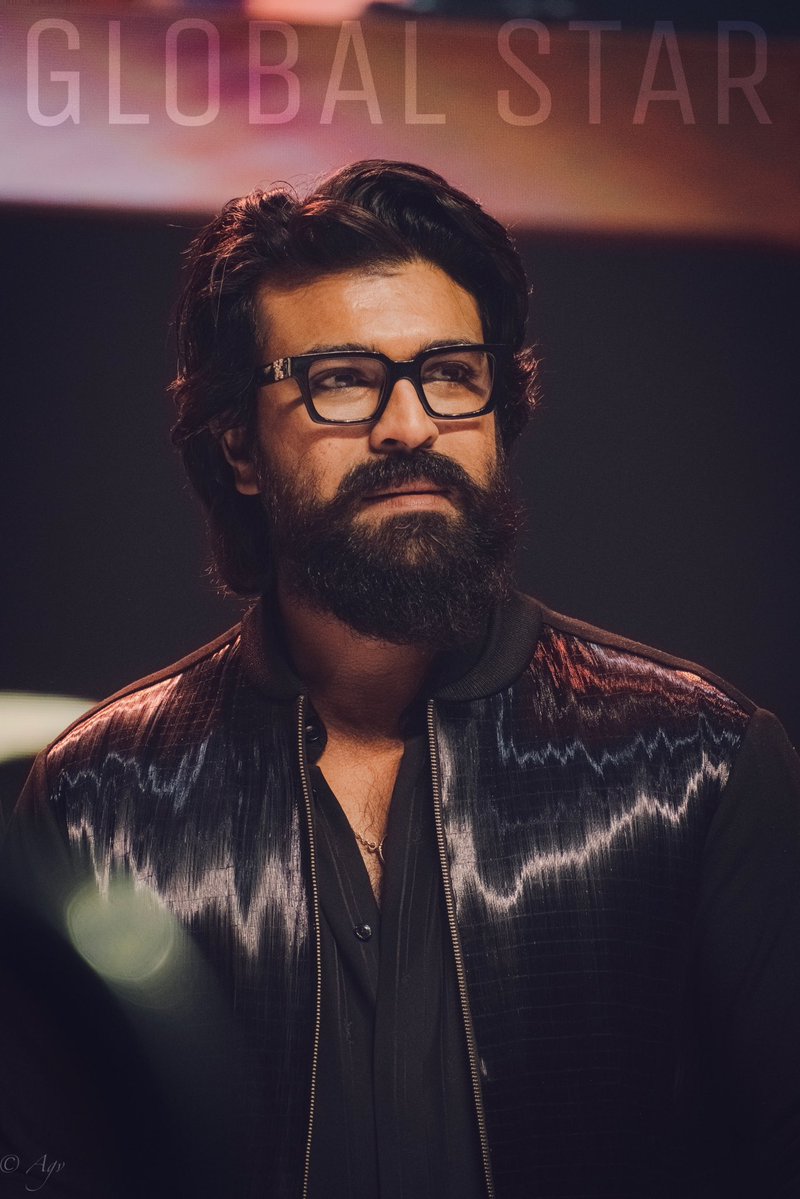 Matlabi_Zindagi's tweet image. Some HD Clicks From #DallasEvent 

#GameChanger #RamCharan #DhopSong  #Sukumar #DilRaju