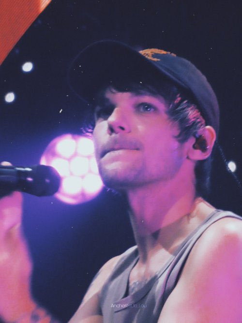 genderliss's tweet photo. @aleestyles91 just him lookin like an angel as always https://t.co/Ney9hWwdJL