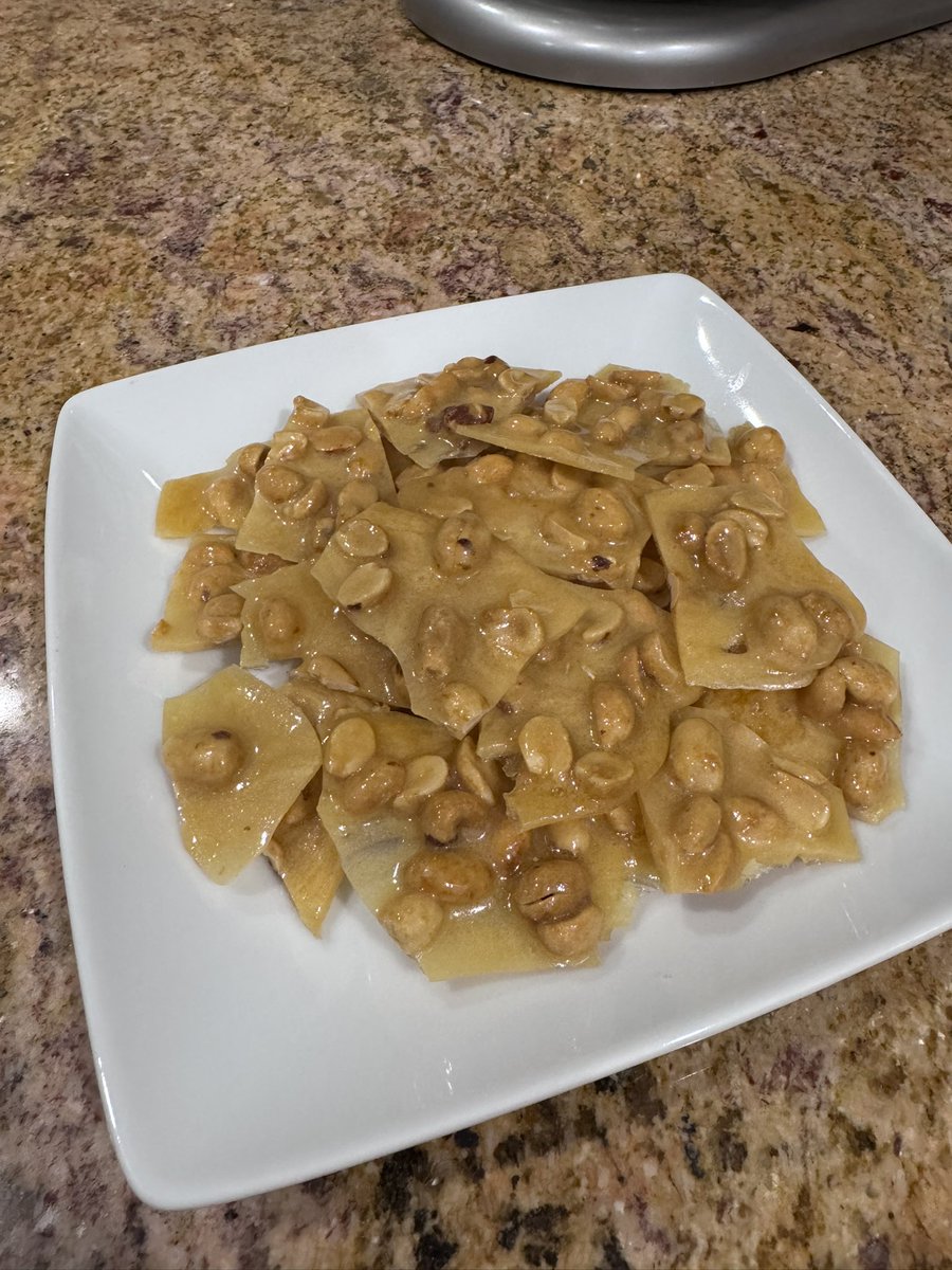 howtobake101's tweet image. Delicious, sweet peanut brittle ! 🥜
•
•
• 
Do you want to learn how to make perfect peanut brittle? Vist my YouTube for a step by step guide on how to make peanut brittle! 

youtu.be/phoPHfwnHXA?si…