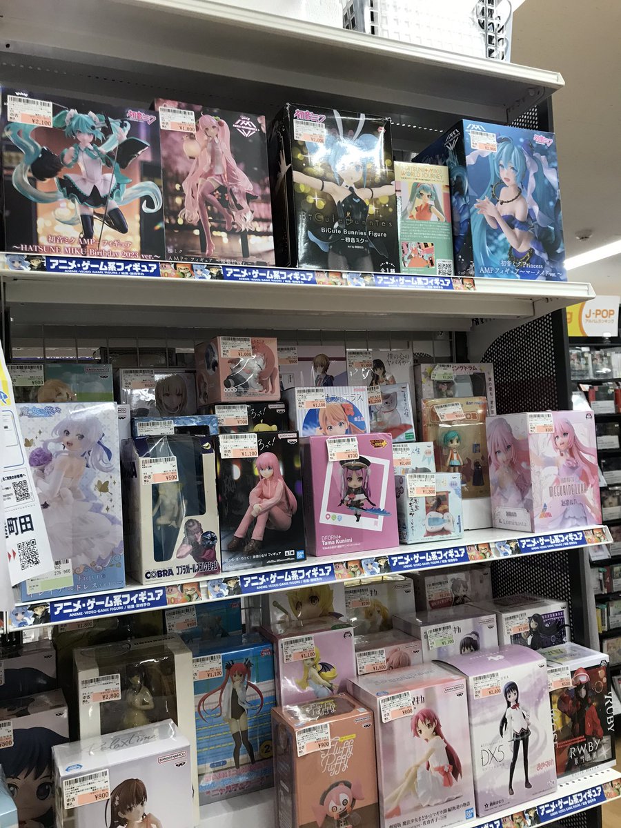 駿河屋アニメグッズなどのPOP-UP STORE が 町田駅前西友TSUTAYA内に