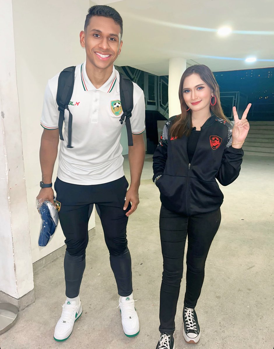 nursyuhada_7's tweet image. With José Cleylton de Morais dos Santos 23 ☺️🥰

obrigado ☺️☺️☺️🥰

#CleyltonSantos #KedahDarulAmanFC #KDAFC #pulunkedahpulun #HijauKuning #mflchallengecup2024