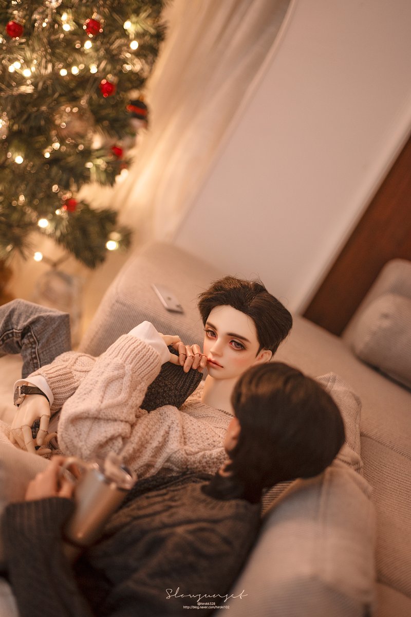 hirokk328's tweet photo. 도하 &amp; 일락 3주년

:¨·.·¨:
 `·. 𝑴𝒆𝒓𝒓𝒚 𝑪𝒉𝒓𝒊𝒔𝒕𝒎𝒂𝒔 . ⋆⁺ 

𝟮𝟬𝟮𝟰.𝟭𝟮.𝟮𝟰
https://t.co/PYIKevQiTY https://t.co/DDZlmjwAAt