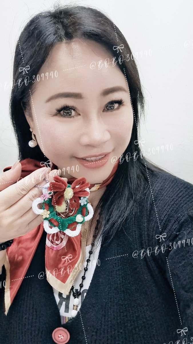 #聖誕趴～今晚變裝你想看哪套呢？🤭🤭🤭
#我的同學真口愛～送我們全班應景的吊飾💖💯
#人類性學所上課超有趣每次上課都快笑翻也會顛覆我原有對性的觀念和想法😘👍
（#愛心留言+#轉分享+#跟隨）
#大奶
#超熟女 https://t.co/5DoALqvI3X