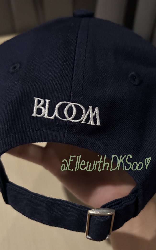ellewithDKSoo's tweet photo. @companysoosoo_ @ubos_yaman @shinyuuchansoo Doh Kyungsoo’s “BLOOM THE FINAL” MD 🌸 — The baseball cap with the cutest details came in just in time!
#DOHKYUNGSOO
#BLOOMTheFINAL
#FANCONCERT_BLOOM_THE_FINAL
#CompanySooSoo
@companysoosoo_ https://t.co/5cO1IvVGLr