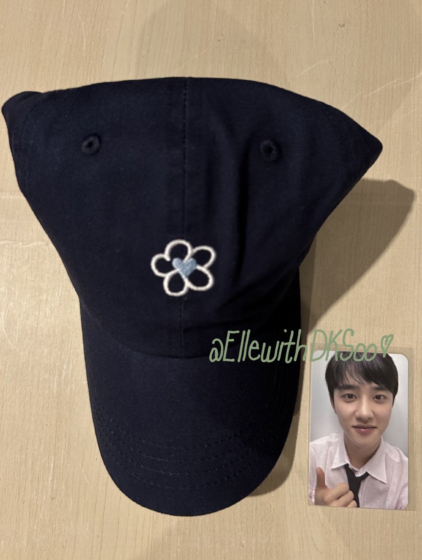 ellewithDKSoo's tweet photo. @companysoosoo_ @ubos_yaman @shinyuuchansoo Doh Kyungsoo’s “BLOOM THE FINAL” MD 🌸 — The baseball cap with the cutest details came in just in time!
#DOHKYUNGSOO
#BLOOMTheFINAL
#FANCONCERT_BLOOM_THE_FINAL
#CompanySooSoo
@companysoosoo_ https://t.co/5cO1IvVGLr