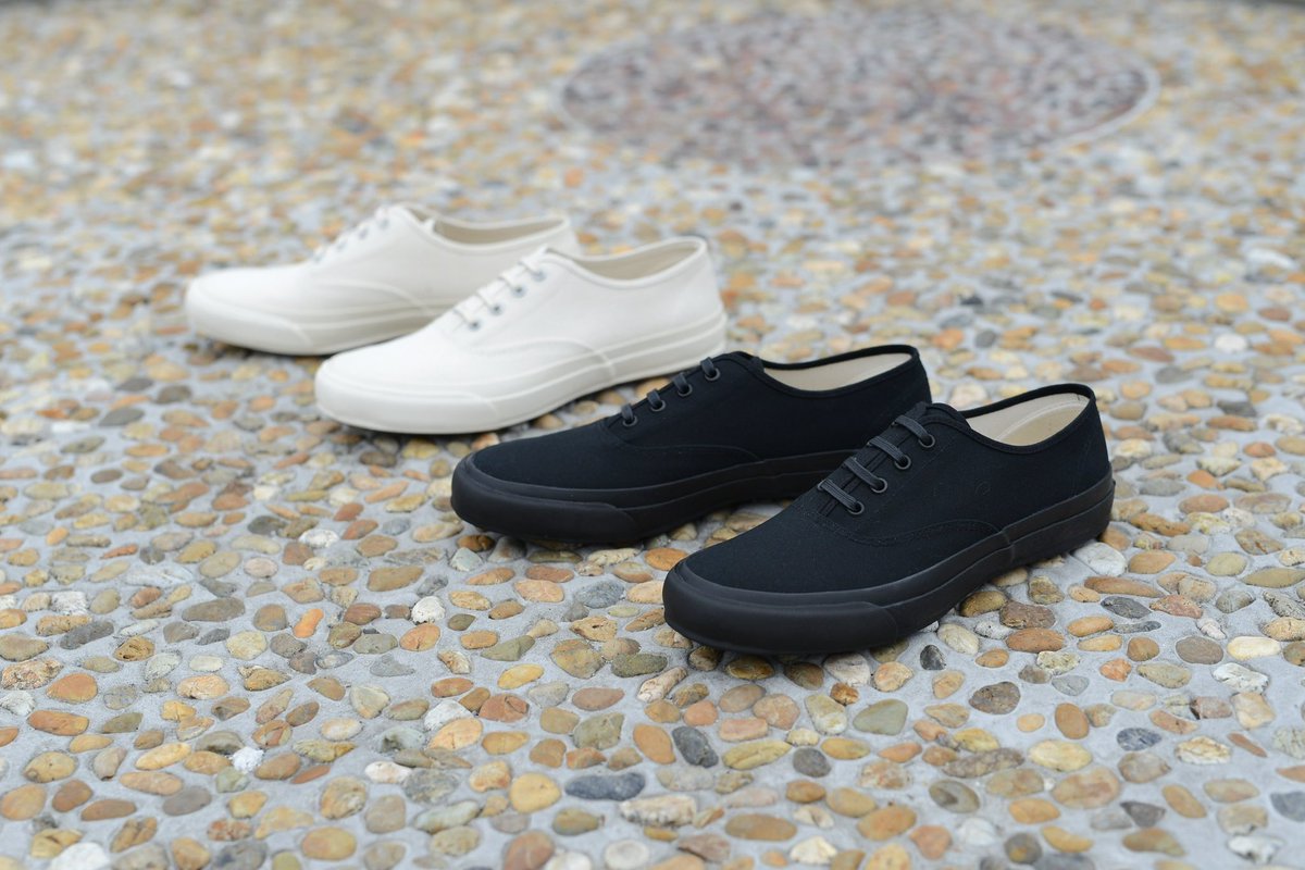 DECKSPORT R

MOONSTAR x niente

ムーンスターの隠れた逸品、デッキスポーツをnienteが復刻しました。山のようにあった在庫も、いよいよあと少しです。

nienteonline.thebase.in/items/51693906

#MOONSTAR #デッキシューズ