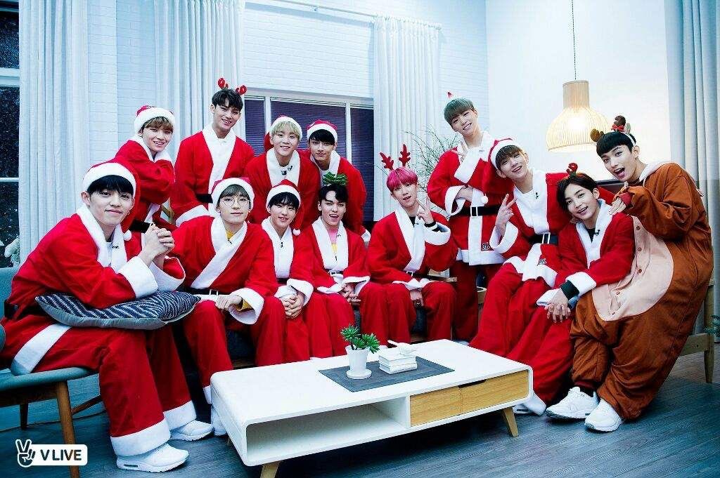 riri ◡̈ tweet media