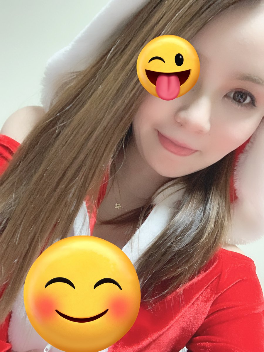 Shintakashizu's tweet photo. もう古い盛れてる写真
フル活用して宣伝するね!?
え？こんな人いなくない？？って
なったらごめんね!?🤣🤣爆笑
詐欺です先に言う
今日明日出勤してます🙆‍♀️
かなりのブランク
緊張で呑まなくても吐きそう
皆さまメリークリスマス🎄🎅✨
お願いお願いお願い
みんなで乾杯してくださいませ🥹 https://t.co/BB2mIcKiFl