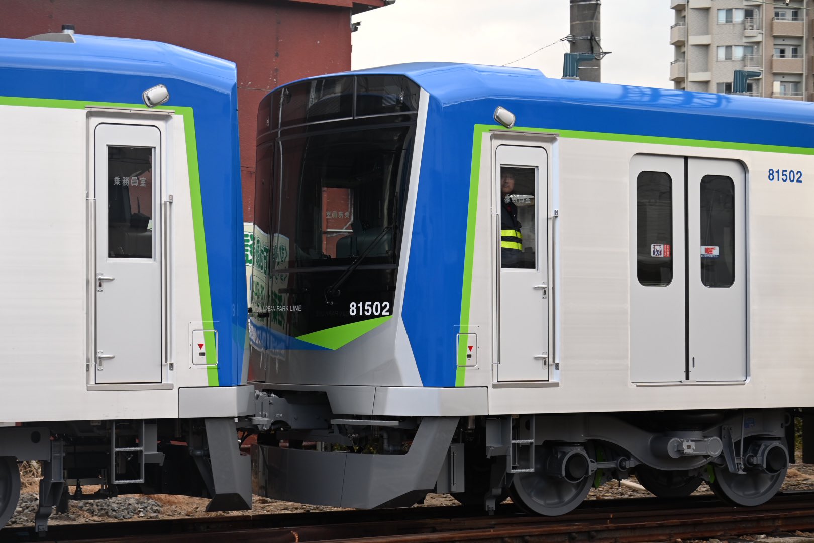 東急たまでん
「片運転台型」
二輌セット 東京メトロ16000系 (16102F 急行 向ヶ丘遊園行き) 撮影場所