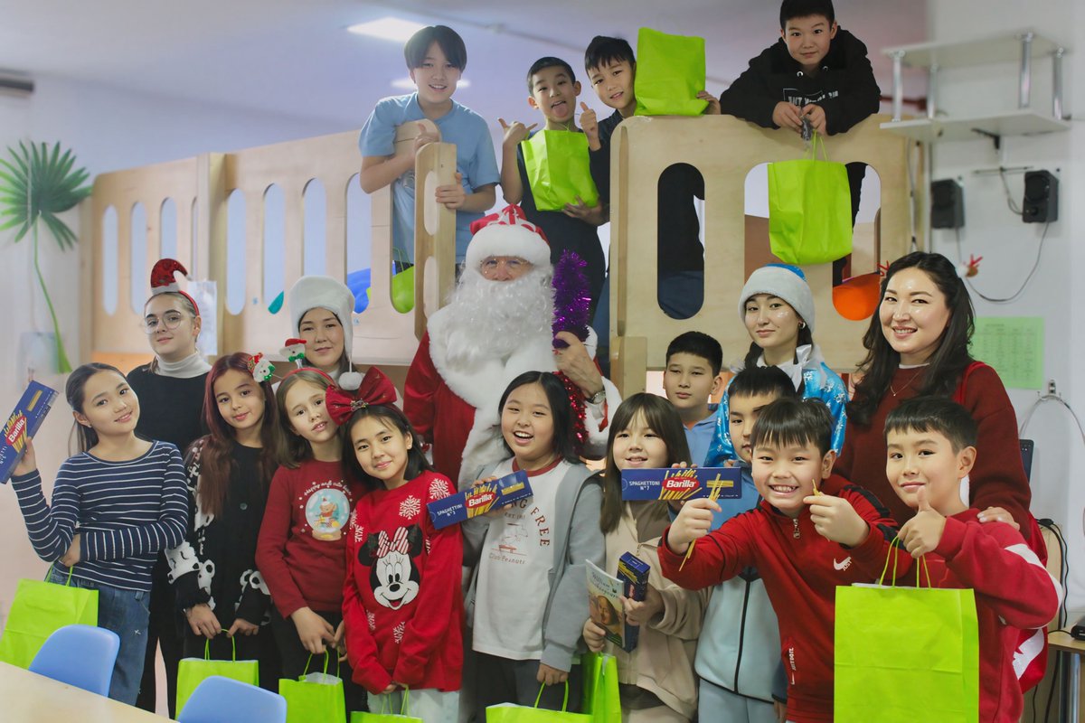 biskg_'s tweet photo. 🎄✨ The magic of the New Year arrived at Bishkek International School as Ded Moroz, Snegurochka, Snegovik, and Sven brought joy and presents to our students from Preschool to Grade 5! ���❄️ Laughter, excitement, and festive cheer filled the air as we celebrated together. 🌟🎅 https://t.co/xhX4f4jug8