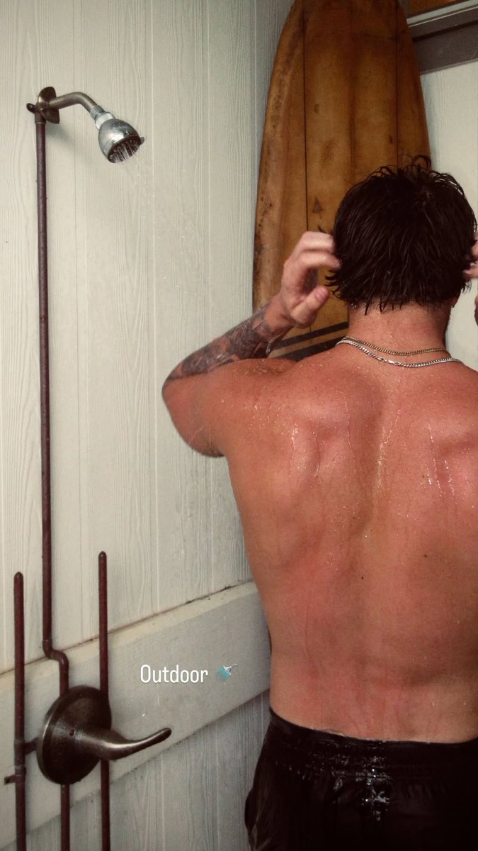 TyNo1an's tweet photo. 🚿 https://t.co/6CAMqiWJwb