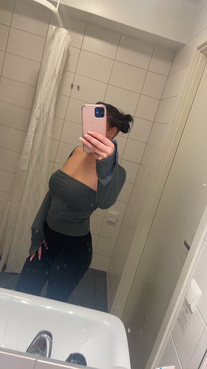 jolinextraallt's tweet image. GOD JUL!!🎄🎅 skickar något 🔞 i dm till de som retweetar idag🎁😜