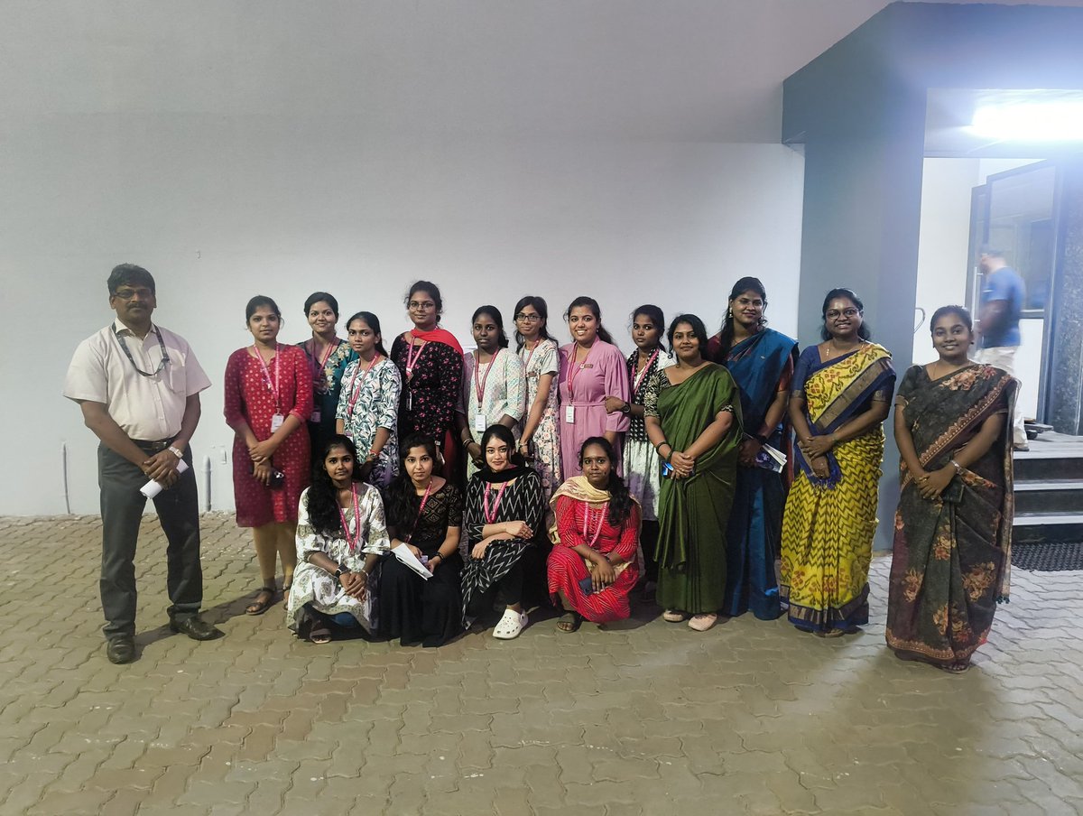 srcaswcbe's tweet image. Visit to 'The Hindu' Newspaper Office

Department of English &amp;amp; Institution's Innovation Council.

#srcw
#BAEnglish
#IV
#newspaper
#printing
#machines
#entrepreneurship
#innovativeideas
#technicallearning
#InstitutionInnovationCouncil