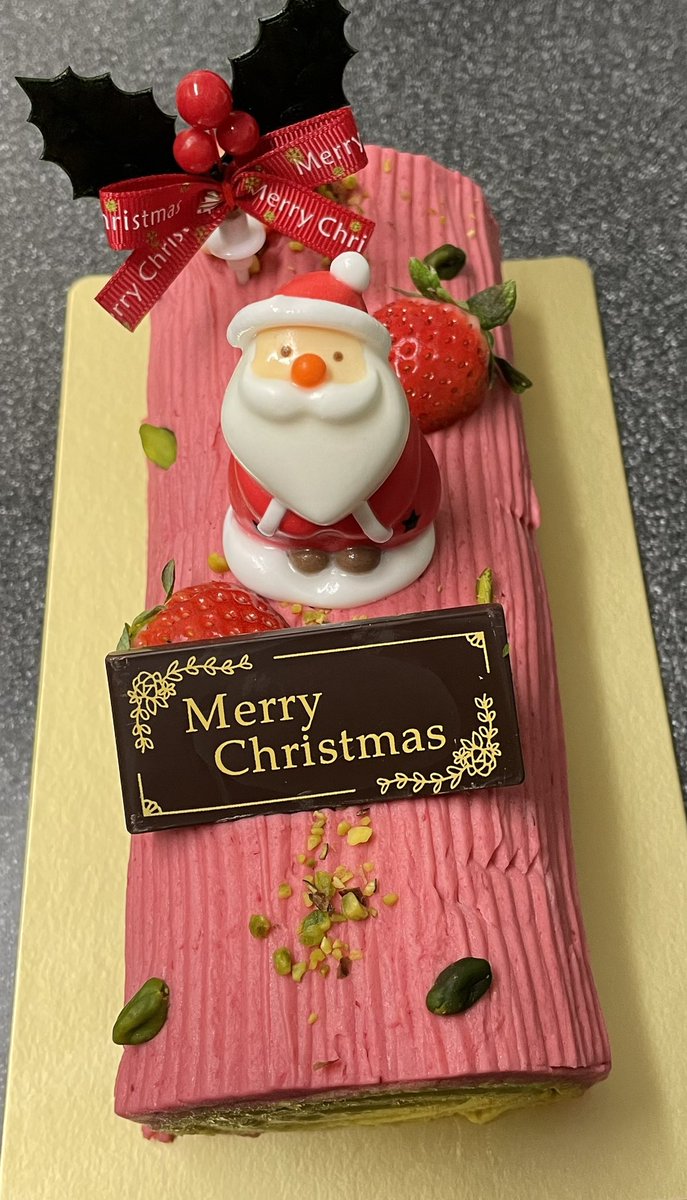 itachi104's tweet photo. 今年のクリスマスケーキーーーー🎄.*🎂 https://t.co/I7N3Wl9eOG