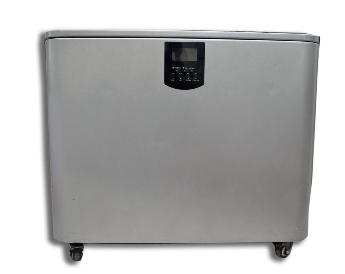 You know what you need for this Christmas?

A SolarChain 5.5kva inverter setup.

Enough to make family time during Xmas a bright affair.

Send us a dm today