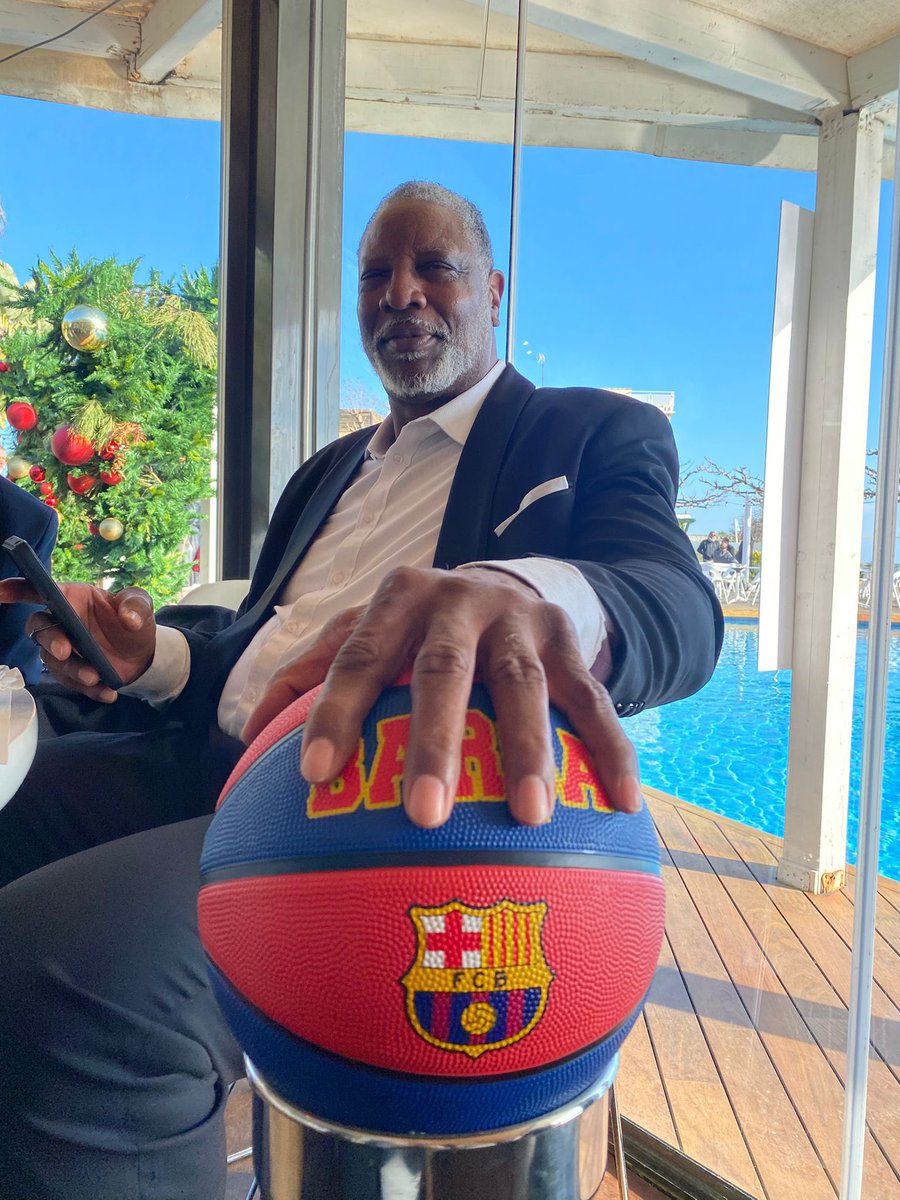 Feliz Navidad 🎄🎁🏀💙❤️