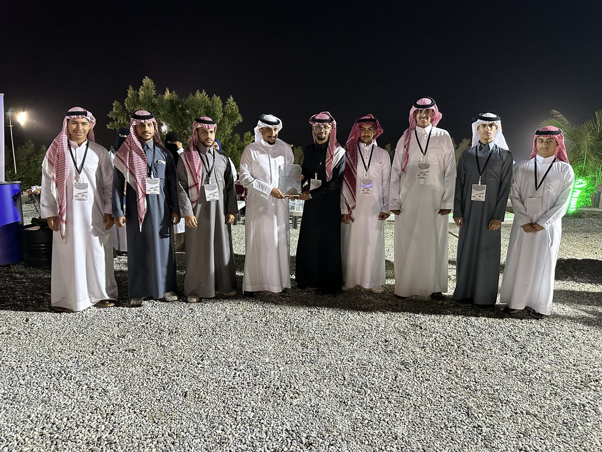 goodSolidarity's tweet photo. اليوم نحتفي بتكريم فريقنا التطوعي في مبادرة  لست وحيداً لكبار السن ،  ونفخر بأن نكون جزءاً من هذا النجاح شكرنا العميق لوزارة الصحة ومجمع الملك عبدالله الطبي على هذا التكريم الذي يعزز فينا الإصرار على الاستمرار في مسيرة العطاء معاً، نثبت أن التضامن هو أساس مجتمع قوي وصحي ✅. https://t.co/djdGPI1fuU