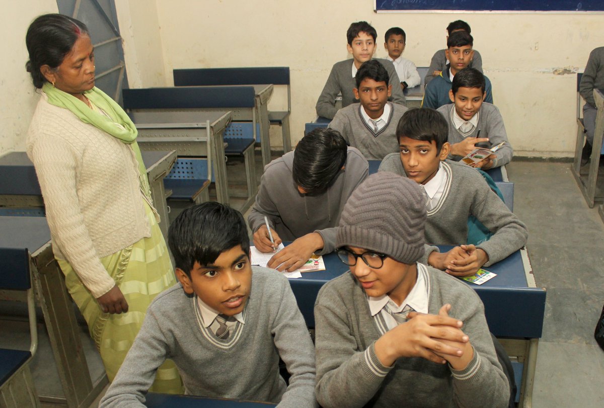 DelhiJalBoard's tweet image. !!Be the change for a cleaner Yamuna!!
DJB &amp;amp; Partner NGO @OrgRews, organized &apos;Yamuna Ki Pathshala&apos; at GBSSS, C-Block, Sangam Vihar, educating children about the significance of Yamuna conservation!

#DjbOnMissionMode #DJB4U #YAP_3