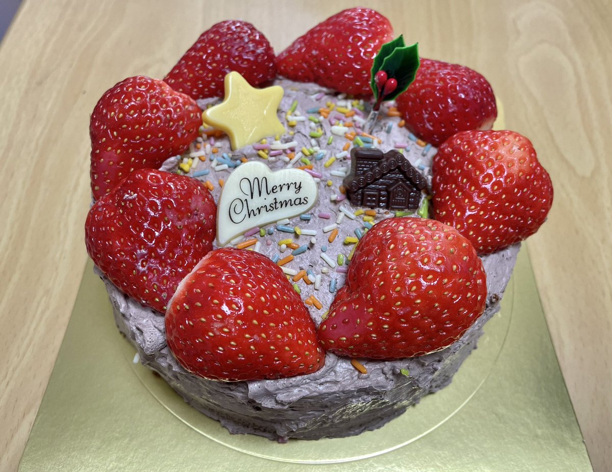 子供と一緒にケーキ作って楽しいクリスマス過ごせました🥰
#MerryChristmas
