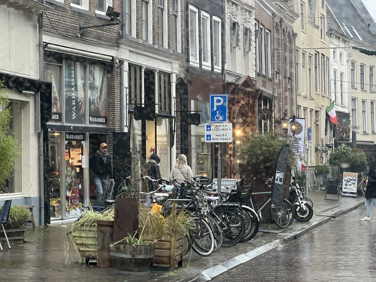 Anne-Miek Vroom (@annemiekvroom) on Twitter photo ā¦<a href="/gemeentezwolle/">Gemeente Zwolle</a>ā© veel invalidenplekken in de stad staan op dit bezaaid met fietsen. De plekken op rodetorenplein zijn vanzelfsprekend ook bezet. Er blijft weinig over⦠gaarne handhaven ā¦<a href="/gemeentezwolle/">Gemeente Zwolle</a>ā© veel invalidenplekken in de stad staan op dit bezaaid met fietsen. De plekken op rodetorenplein zijn vanzelfsprekend ook bezet. Er blijft weinig over⦠gaarne handhaven