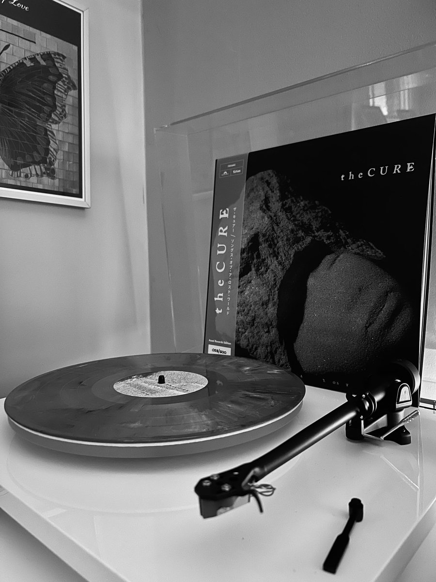 #2024Festive15 
#5albums24

No. 5

<a href="/thecure/">The Cure</a> - Songs Of A Lost World

I don’t know why, but I wasn’t expecting an album like this after the 16 year gap. 

Just stunning and bursting with emotion 🖤