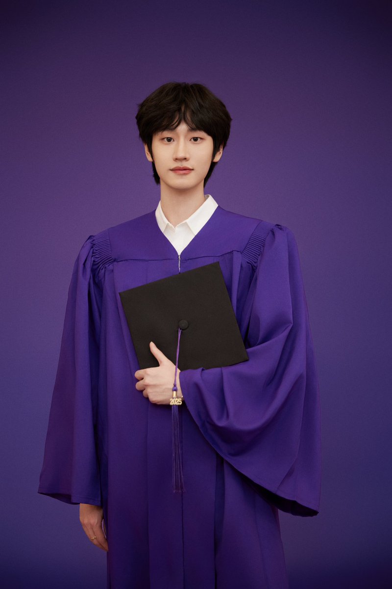🚩ˢˡᵒʷ ใส่ครุยม่วงแล้ว🫵🏻 刘彰彰✸ ° tweet media